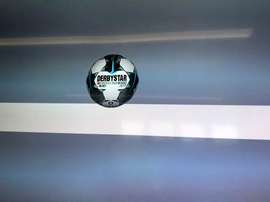 Sommer evitou o primeiro gol em cima da linha. Captura/#Vamos