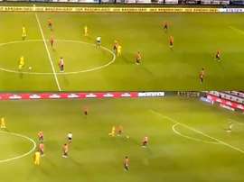 Time mexicano fica quatro minutos parado e leva dois gols. Twitter/UnivDeportes