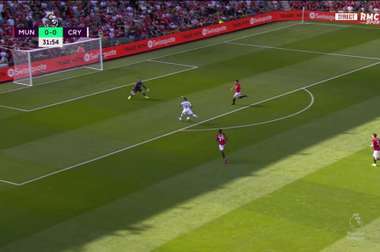 Jordan Ayew gave Palace a shock lead at Old Trafford. Captura/RMCSport