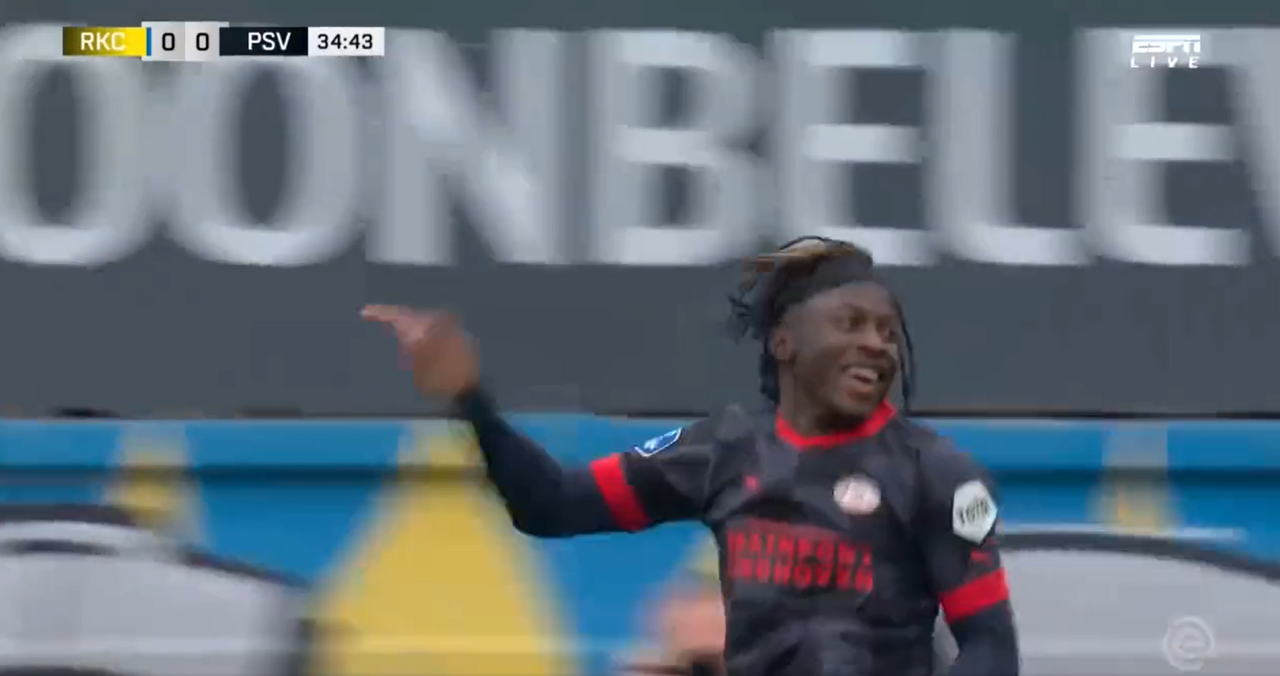 Bakayoko mantiene al PSV en la lucha por el liderato