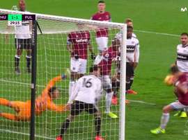 Chicharito a marqué de la main. Capture/Movistar
