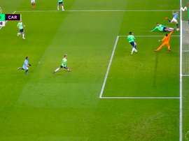 De Bruyne's impossible goal. Screenshot/Movistar+