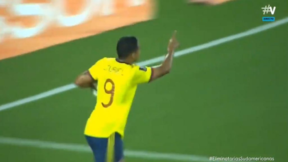 Otamendi puso la primera piedra de Colombia y Luis Muriel aprovechó el regalo. Captura/Vamos