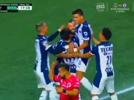 El capitán Sánchez adelantó en Monterrey y alcanzó una marca redonda. Captura/TUDN