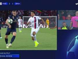 Momento em que o VAR pega o gol anulado de Gareth Bale. Captura/Movistar