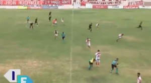 ¡Terror en Argentina! Dispararon al entrenador y los jugadores huyeron