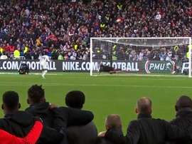 Salió para ser decisivo en la tanda... y lo fue: lo mandó a las nubes. Captura/beINSports