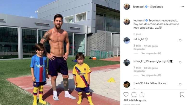 Messi Trains With Two Special Guests Besoccer