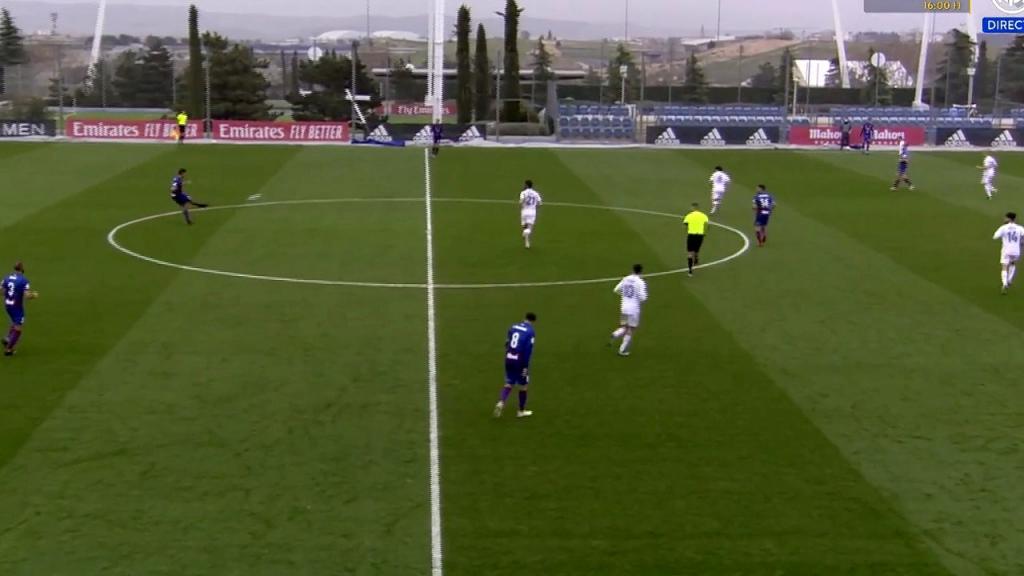 El Castilla empata ante el Poblense y se mantiene a rebufo del ascenso