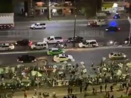 El tremendo recibimiento a León antes de jugársela frente a Chivas. Twitter/Carlos_Ponz