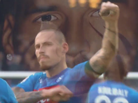 Hamsik, despedido de manera grandilocuente por su ya ex club. Captura/Napoli