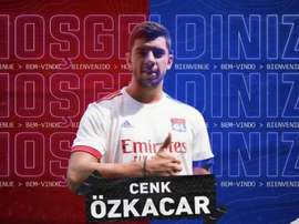 Ozkacar has been signed by Lyon. Captura/Twitter/OL