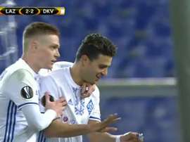 Junior Moraes recuperó una especie de amuleto tras su gol. FoxSports