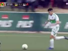 Attal tout en classe et puissance pour le deuxième but de l'Algérie. beINSports