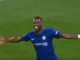 Musonda rompió a llorar cuando soltó toda la euforia tras marcar al Nottingham. Twitter