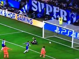 Mané disparó y José Sá se la 'comió'. beINSports