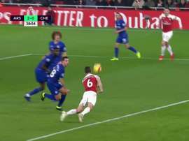 Koscielny no sabe muy bien cómo remató, ni hacia dónde fue el balón, pero marcó. Movistar+