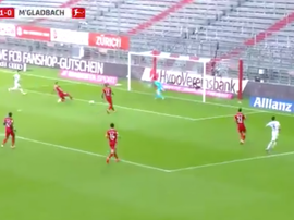 Le contre-son-camp de Pavard qui redonne espoir à M'Gladbach. Capture/BeIn Sports