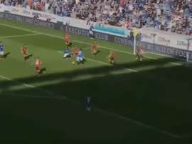 Carlos Peña marcó el tercer gol del Glasgow Rangers. Captura