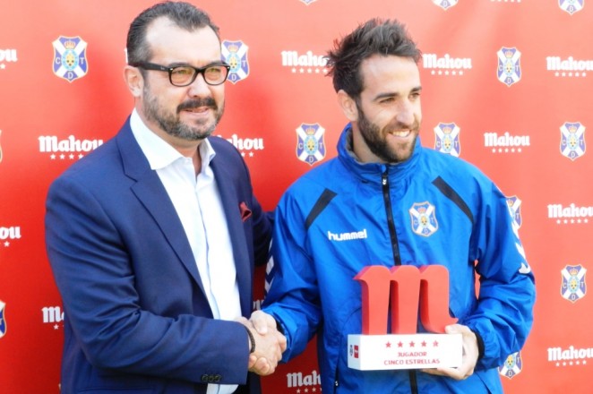 Carlos Ruiz admite que el partido ante Las Palmas será especial aunque sea un amistoso. Tenerife