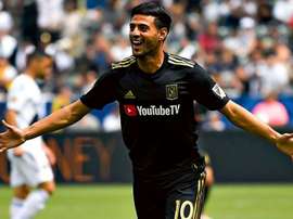 Vela, à frente de Messi, Lewandowski e Cristiano no ano natural. EFE