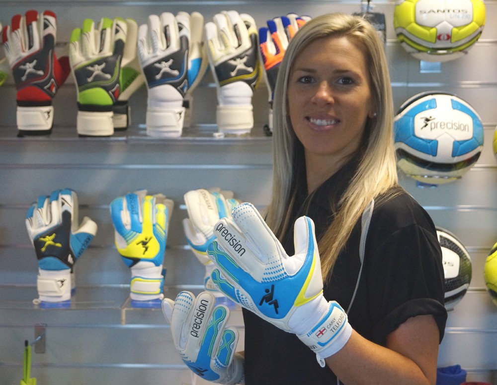 women's goalkeeper gloves