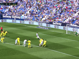 Until today there had been 10 penalties taken and 10 converted. Captura/YouTube