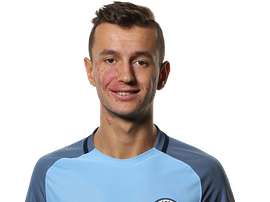 El joven futbolista estará sin poder conducir un año. PremierLeague