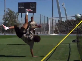 VIDÉO : le joli retourné de Marcelo à l'entraînement. Capura/RealMadrid