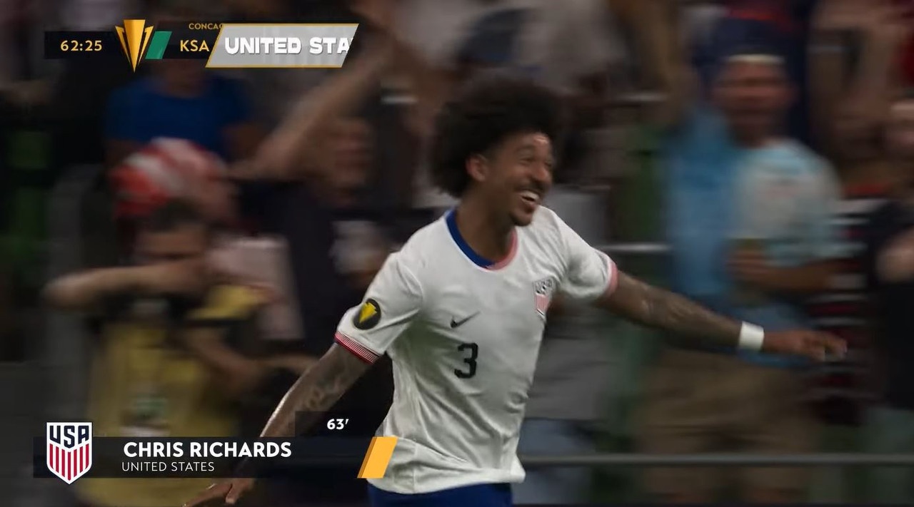 El balón parado lleva a Estados Unidos a los cuartos de la Copa Oro
