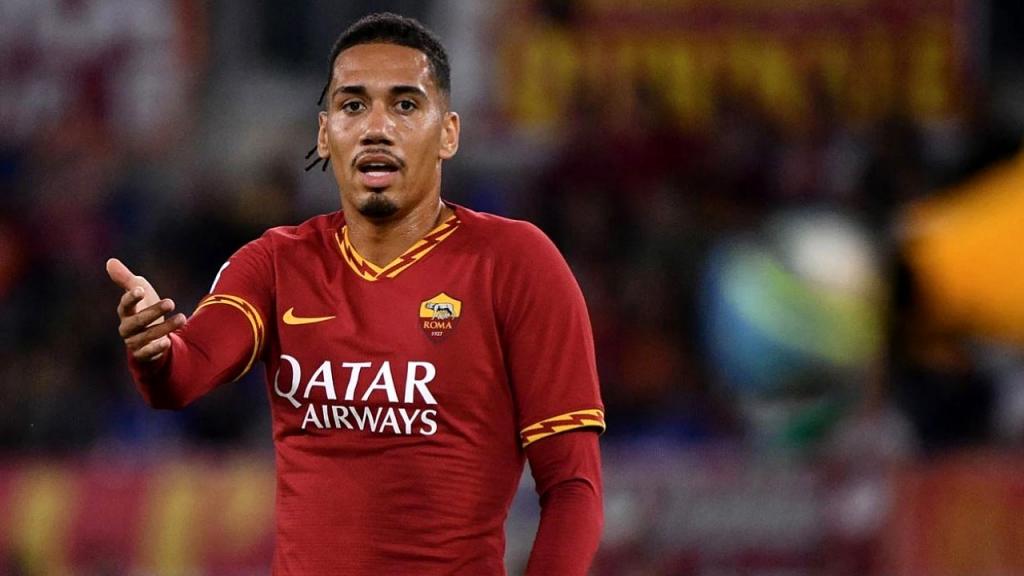 Roma to offer 10 million euros to keep Smalling - BeSoccer