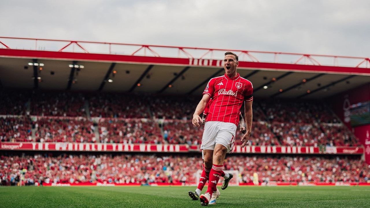 Chris Wood empieza a sembrar para el Forest