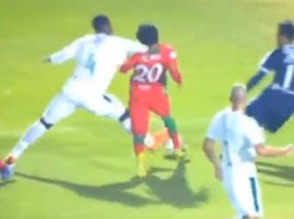 Nadie vio este claro penalti. Captura