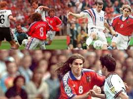 Collage con imágenes de la República Checa en la Eurocopa de 1996. AFP