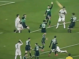O disparo de Cristiano Ronaldo sobre Khedira. Collage/GolTV