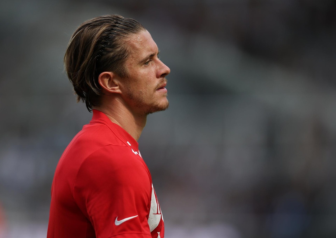 Man Utd target Gallagher as midfield reinforcement in January