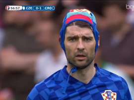 De esta guisa tuvo que jugar Corluka contra República Checa. beIN