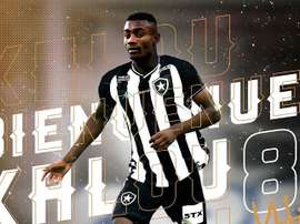Kalou chega ao Botafogo após vestir as camisas do Hertha Berlin. Twitter/Botafogo