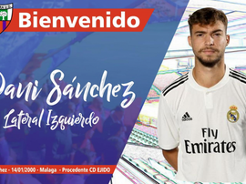 Dani Sánchez firma con el Extremadura. Twitter/EXT_UD