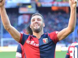 El ex colchonero ya estará un mes de baja, recién llegado al Inter. Genoa