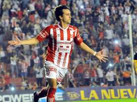 Cristian Bernardi seguirá jugando en Primera, ya que cambia Instituto por Colón. LaVoz