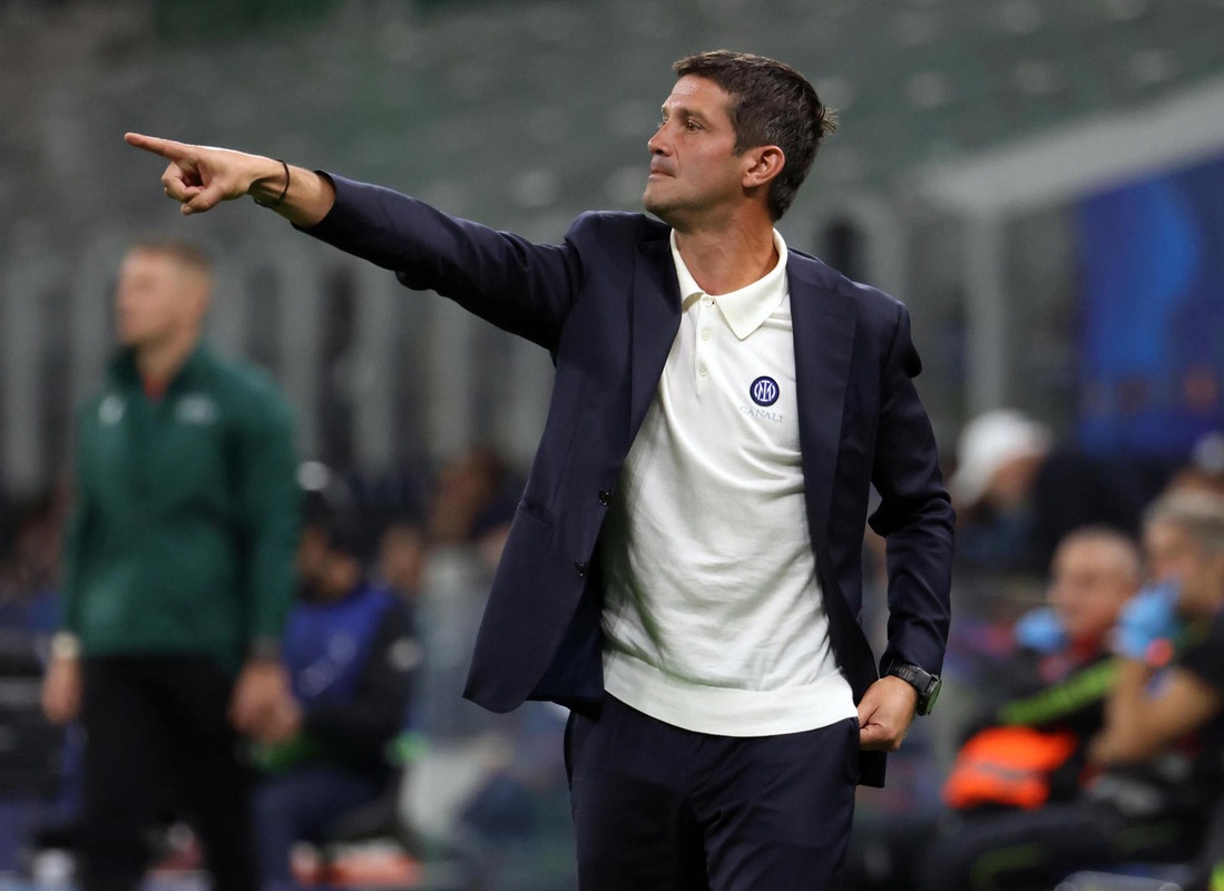 Chivu estreia no 'Derby della Madonnina' como treinador