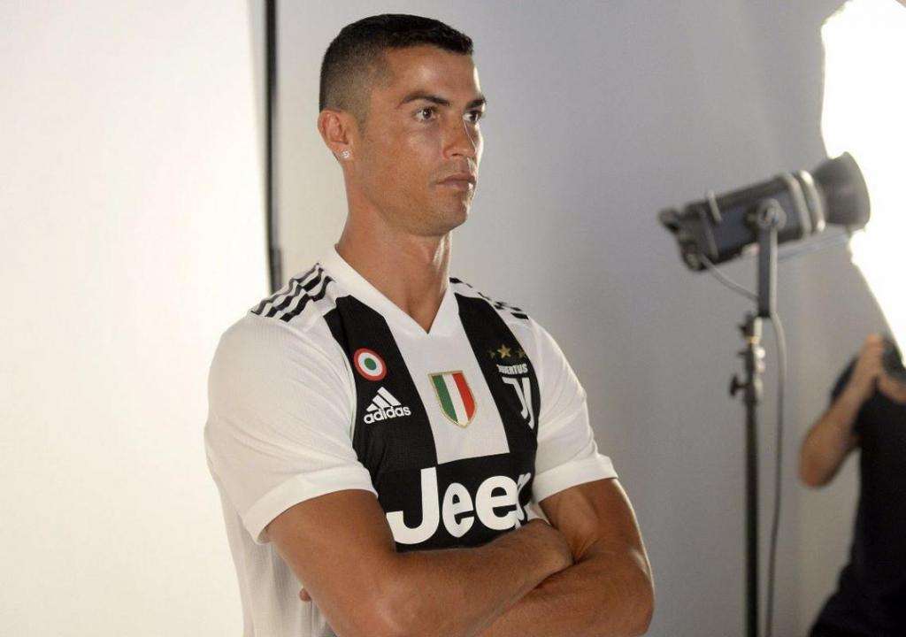 Juventus Sell Record Amount Of Ronaldo Shirts Besoccer