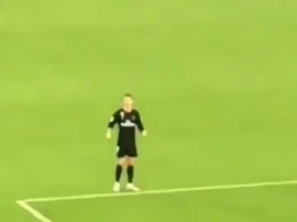 Ronaldo reagiu aos cânticos sobre Messi. Captura/FootyHumour