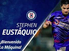 Eustáquio firmó el contrato con Cruz Azul. Twitter/Cruz_Azul_FC