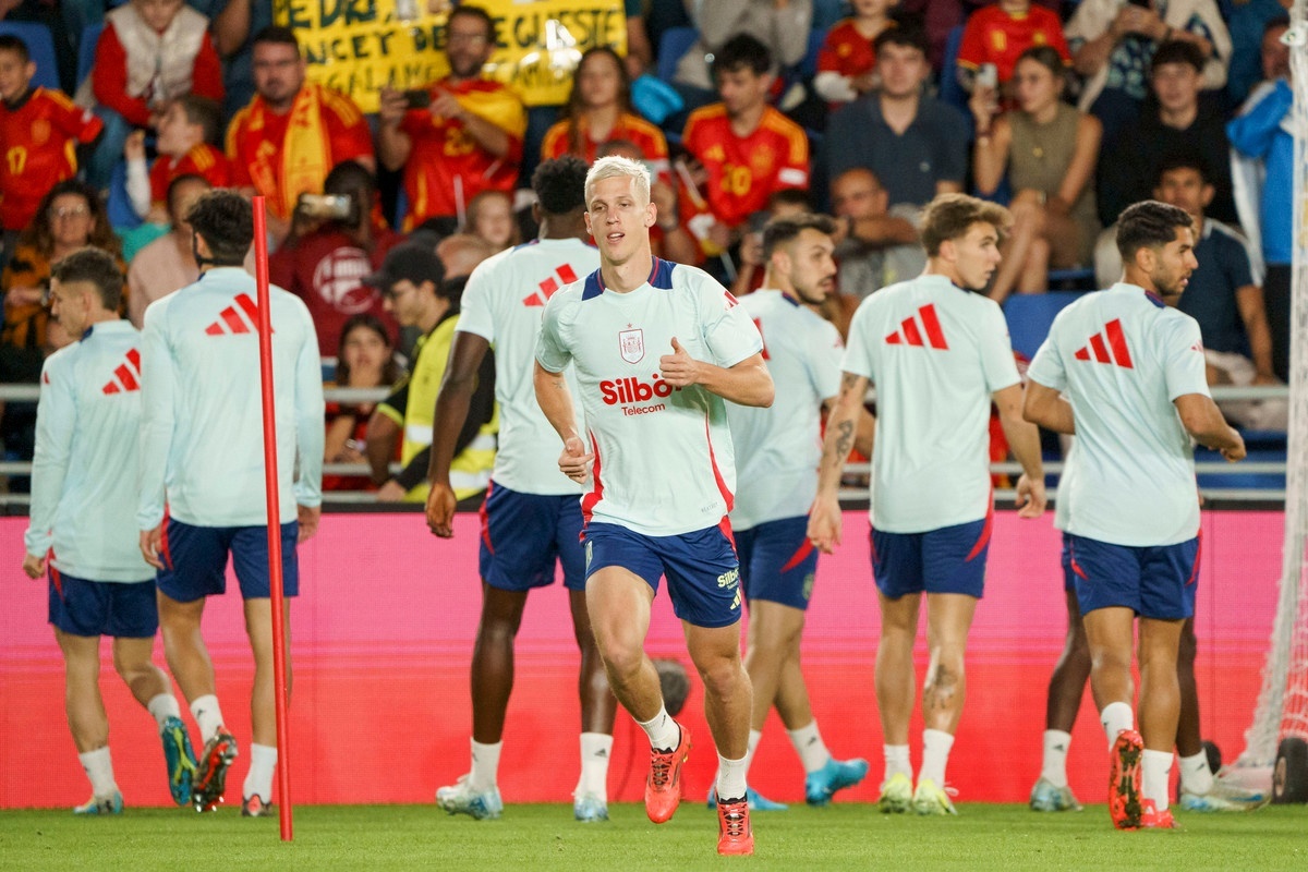Dani Olmo encense Luis Enrique: "Il te fait croire que tu es le meilleur du monde"