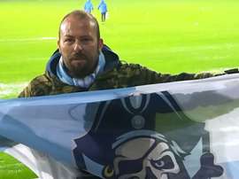 Il voyage 1 250 kilomètres pour supporter son équipe et le match est suspendu. Twitter/CorsariosIbiz