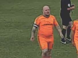 'Darrel The Barrel' es uno de los futbolistas amateur más conocidos en Inglaterra. Captura