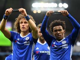 El defensa afirma que cree que el delantero se quedará en el club londinense. Chelsea