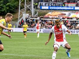 Neres fue el autor de uno de los tantos del Ajax. Twitter/AFCAjax